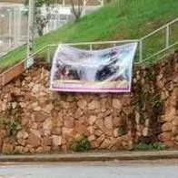 Apareció pancarta alusiva a las disidencias de las Farc en un barrio de Cali y las autoridades no se han pronunciado.