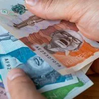 Foto de dinero colombiano, ppor aumento en pago de subsidio para exmadres comunitarias