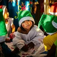 El ICBF lidera una colecta de regalos que beneficiará a 42.000 niños en Colombia y ofreció un concierto con el cantante Luis Pescetti.