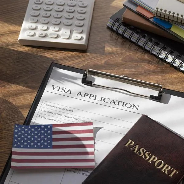 Experto responde si pueden negar la visa de Estados Unidos si dice que tiene familiares viviendo ilegalmente en ese país