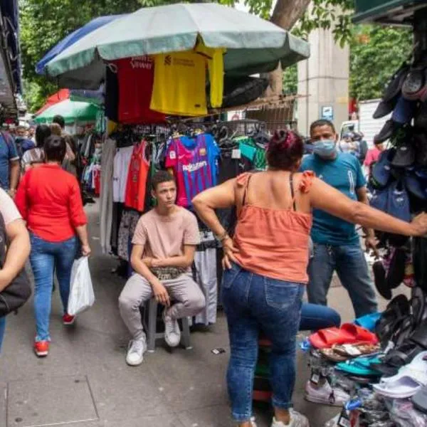 Gobierno de Colombia lanzó créditos de hasta $ 4 millones para trabajadores informales del país o independientes y de esta manera evitar el gota a gota.