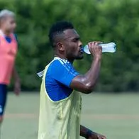 Elvis Perlaza, lateral derecho que sale de Millonarios y sería reemplazado por Delvin Alfonzo.