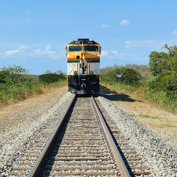 Cerrejón sufrió un atentado con explosivos en una de las líneas ferroviarias en Uribía, La Guajira. No reportan heridos.