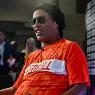 Ronaldinho, leyenda del fútbol brasileña, tenía previsto un partido amistoso en en Atanasio Girardot de Medellín. Sin embargo, lo cancelaron a última hora