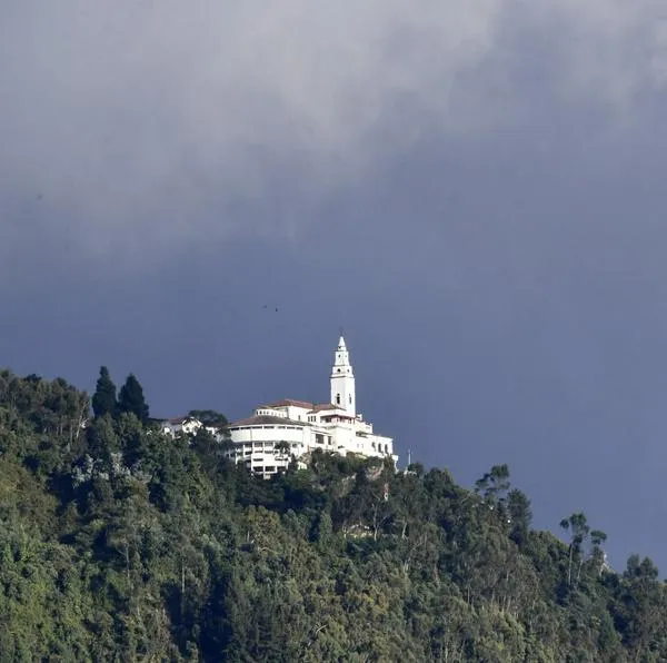 Desaparecidos en Monserrate: inicia búsqueda con helicóptero y dron de la Policía en esa zona de Bogotá confirmó general de la institución.