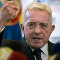 Foto de Álvaro Uribe, en nota de que el expresidente trató a Timochenko, Rodrigo Londoño, de matón santurrón luego de Salvatore Mancuso