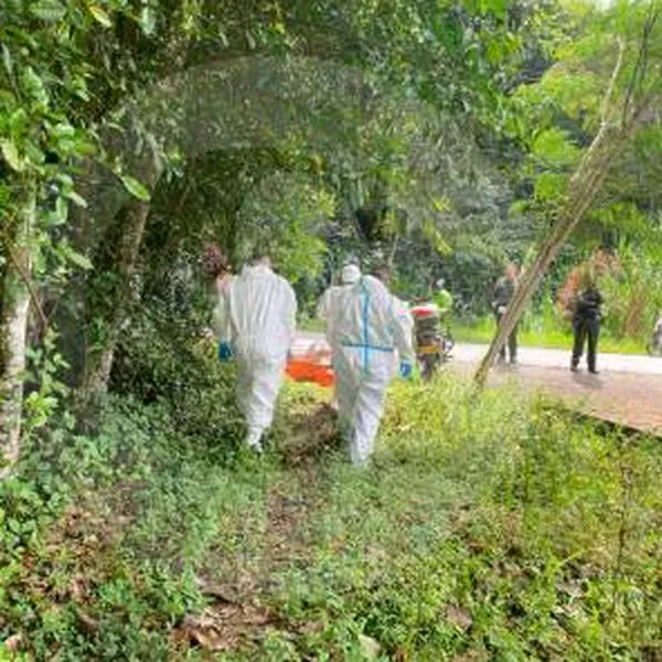 Ambos cuerpos fueron encontrados a orillas del río Medellín, en Barbosa. 