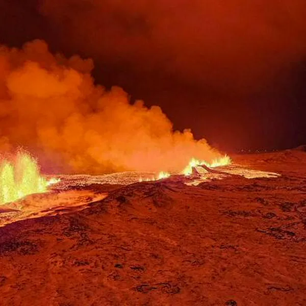 El volcán de Grindavik, en Islandia, entró en erupción