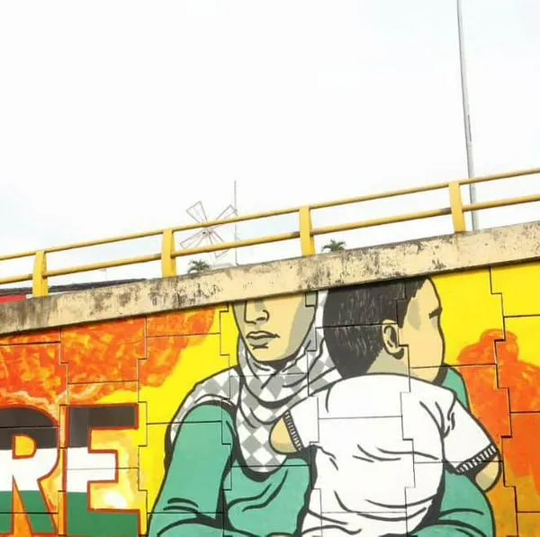 Crece la polémica por mural pintado en un puente de Cali en apoyo a Palestina.