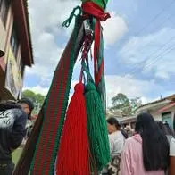 En Cauca, recorre un escrito en el que invita a jóvenes indígenas a alzarse en armas para defenderse de la violencia de las disidencias de las Farc y el Eln.