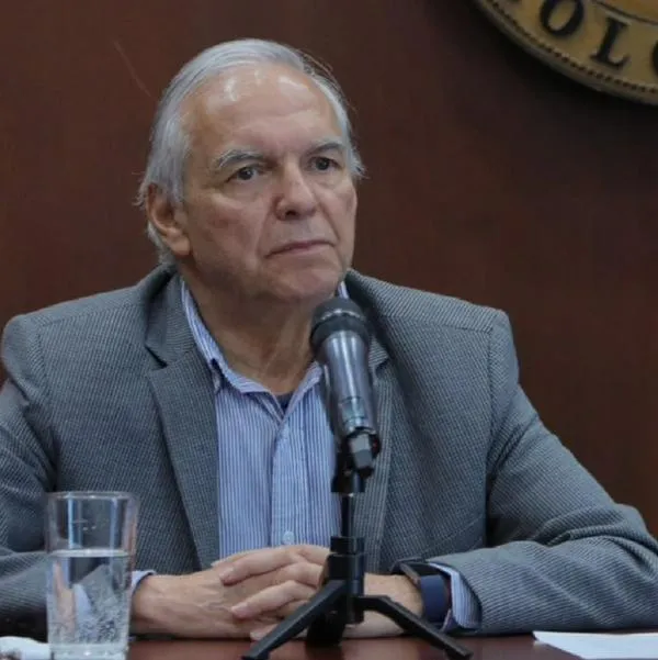 Ricardo Bonilla, ministro de Hacienda. 