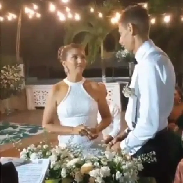 [Video] Novia le dijo que no a su prometido en plena boda celebrada en un pueblo de Colombia.