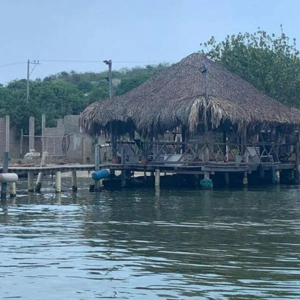 Viajeros en Cartagena resultaron lesionados después de que una lancha se volcara cerca a la isla de Tierrabomba. Lanzaron recomendaciones.