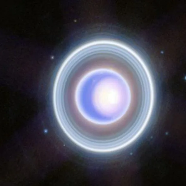 James Webb publica imágenes inéditas de los anillos de Urano.