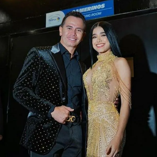 Jenny López, pareja del cantante Jhonny Rivera, desató críticas en redes sociales por foto en traje de baño y seguidores la defendieron a capa y espada.