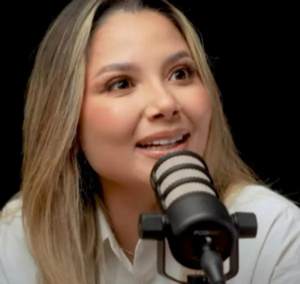 Melissa Martínez en el pódcast 'Vos podés'.