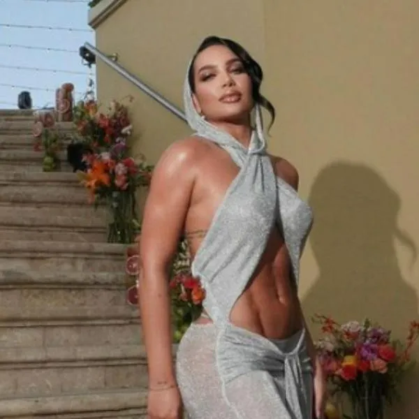 Andrea Valdiri por fin publica foto con su papá del que casi no habla