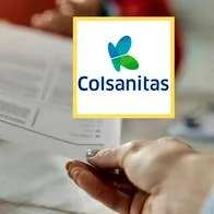 Foto de un contrato, a propósito de ofertas de empleo de Colsanitas