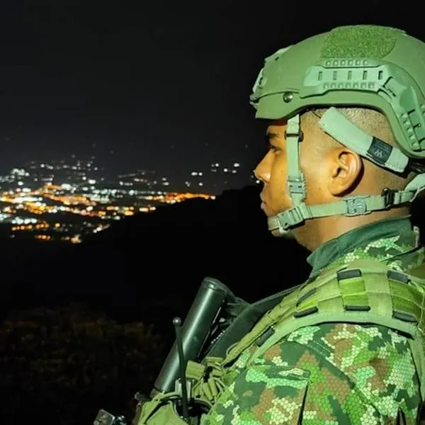 Celebrar la Navidad mientras se está de turno: así la viven en Antioquia un militar.