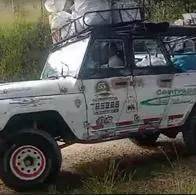 En zona rural de Chaparral, seis ladrones atracaron a camioneta del Ejército y se llevaron todos los artículos personales, hasta los fusiles de los soldados.