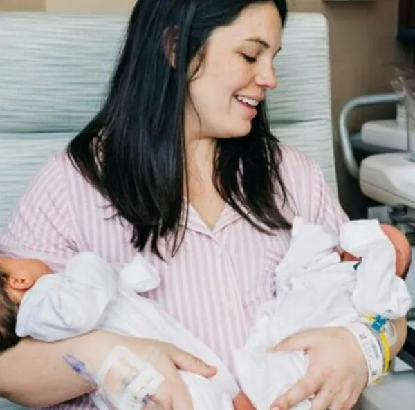 Mujer con 2 úteros dio a luz a 2 bebés, en días consecutivos, en Estados Unidos