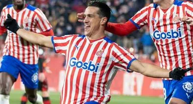 Celebración de gol con su actual equipo