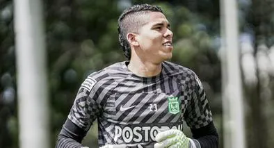 Kevin Mier se va de Atlético Nacional a Cruz Azul de México, la venta más alta de arquero colombiano en la historia.