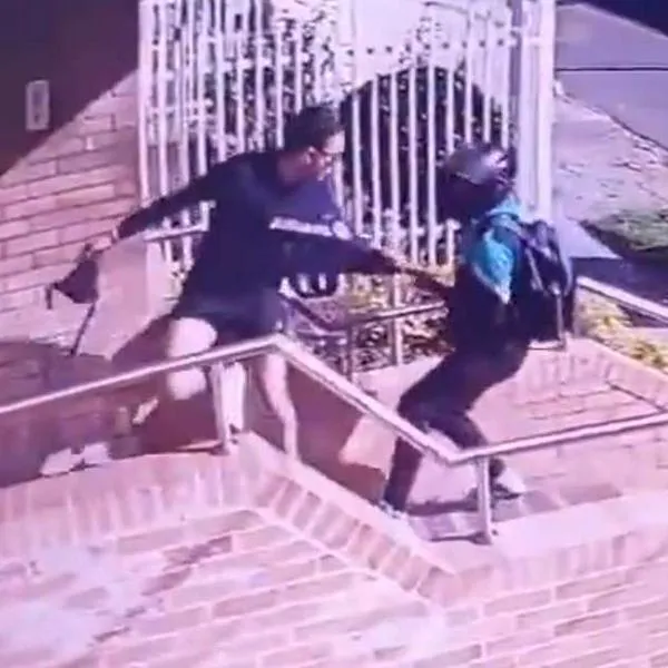 Robo a bogotano, en nota de inseguridad en Bogotá: por atraco de motoladrones a hombre que hacía ejercicio junto a su casa (video)