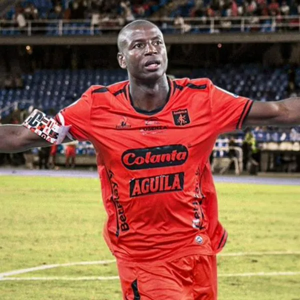 Adrián Ramos se quedaría en el fútbol colombiano: tradicional club pretende ficharlo