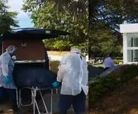 Revelan video de traslado final al cadáver de Garavito; solitario y sin dolientes