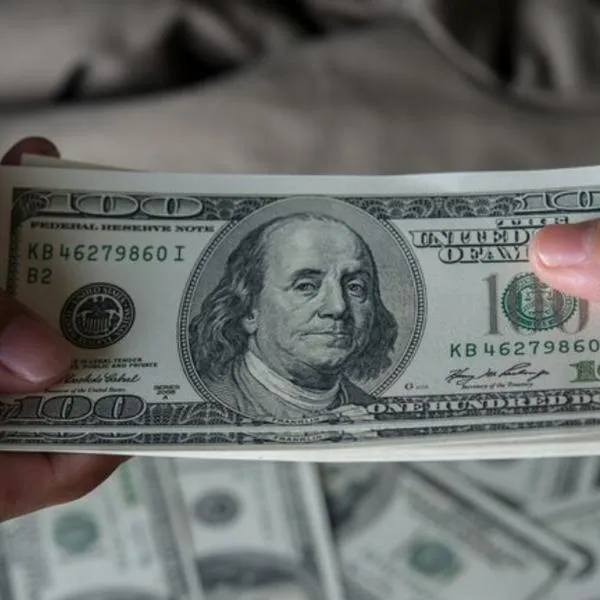 Casas de cambio en Colombia hoy, tras caída fuerte del dólar: así se compra y vende la divisa en Bogotá y Medellín. Acá, los detalles.