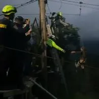 Rescate de primera persona atrapada en un teleférico en Villamaría, Caldas.