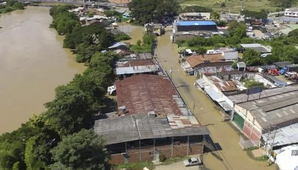 Joven de 14 años cayó al río Cauca y se ahogó en Cáceres, donde es buscado por organismos de socorro