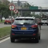 El impuesto vehicular fue ajustado para el 2024 en Colombia y Pulzo le explica cuánto debe pagar según el precio de su vehículo.