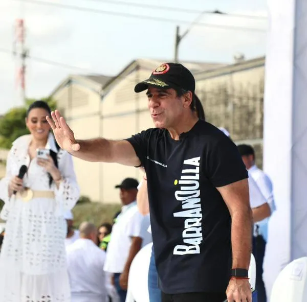 Alejandro Char se posesionó como alcalde de Barranquilla y anunció promesas en la ciudad. El nuevo mandatario no dio noticia sobre el junior. 