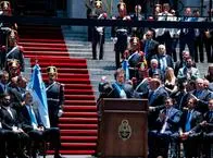 Nueva medida de Milei afectaría a 20.000 estudiantes colombianos en Argentina; Petro dice que los recibirá