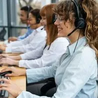 Reducción de la jornada laboral en Colombia: cómo será en 2024 el horario de trabajo para empleados y si afectará el salario que ganan.