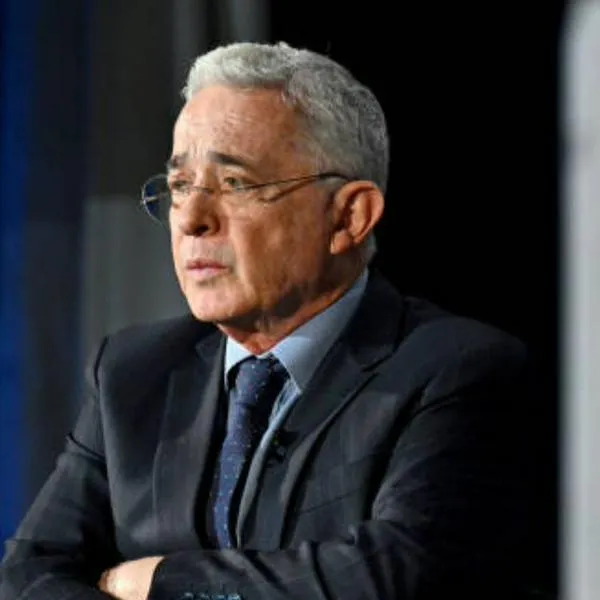 Álvaro Uribe, exmandatario de Colombia, le respondió a la justicia Argentina por investigación sobre falsos positivos. Dijo que iba a colaborar.