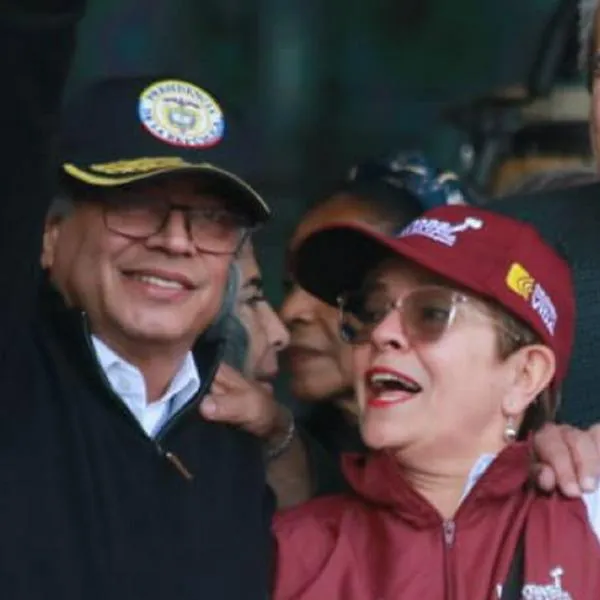El presidente Gustavo Petro y su ministra del Trabajo, Gloria Inés Ramírez