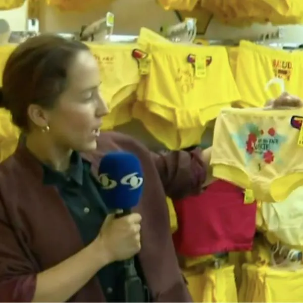 Erika Zapata y su reporte de los cucos amarillos en Medellín que provocó risas