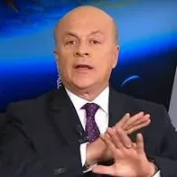 “Ojalá nunca vuelvan”: Carlos A. Vélez comenzó 2024 repartiendo dardos a 2 exalcaldes