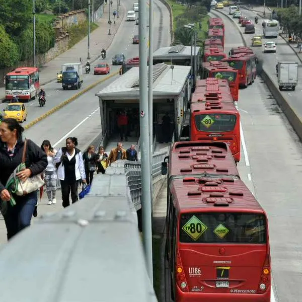 Foto de Transmilenio, en nota de que en Bogotá, ese sistema anunció cierre en calle 100, dijo qué rutas se verán afectadas y hasta cuándo