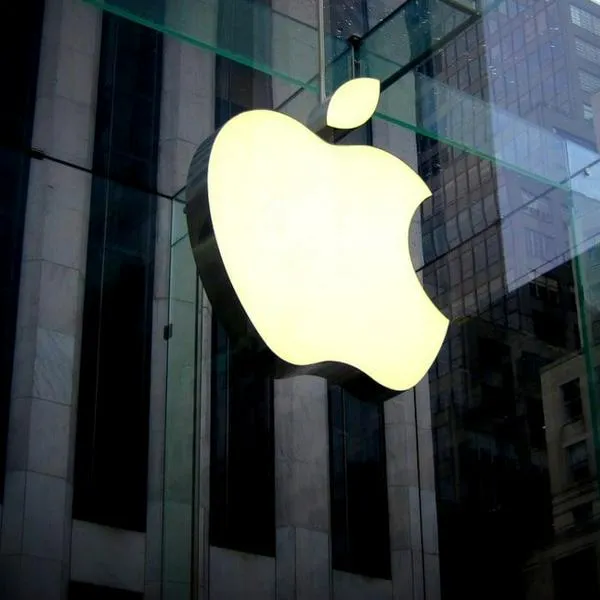 Acción de Apple se desploma en primer día de negociación de 2024: ¿cuál es la razón?