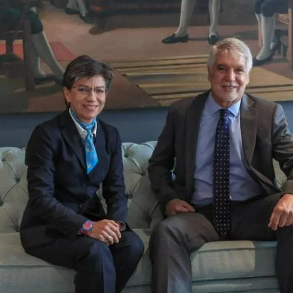 Claudia López y Enrique Peñalosa, este último dijo que la alcaldesa saliente de Bogotá fue invento de él.