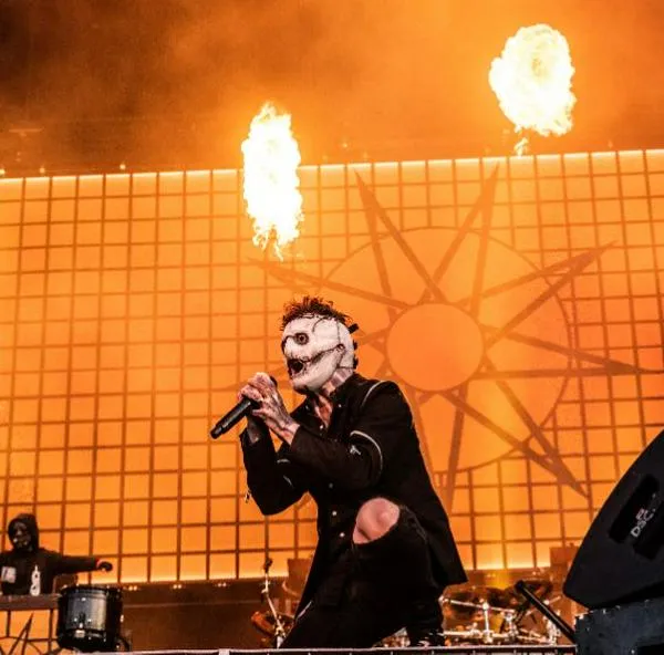 Slipknot durante un concierto. La banda fue demandada por supuestamente lucrarse de la muerte de su exbaterista Joey Jordison