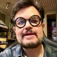 Foto de Aleks Syntek, en nota de que previo a La voz de Caracol, el jurado le tiró duro a reguetonero Dani Flow con mensajes punzantes