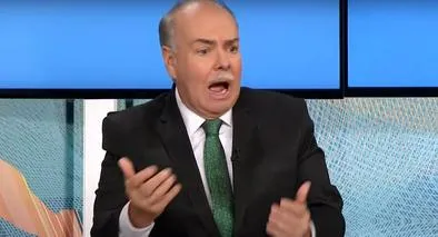 Iván Mejía, que sin mencionar a Petro ataca a clase política del país: "Ladrones"