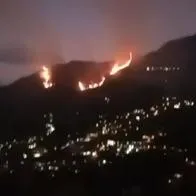 Incendio cerca del túnel de la vía Medellín–Bogotá el sábado 7 de enero, de puente de Reyes. Ocurrió a la altura de Copacabana