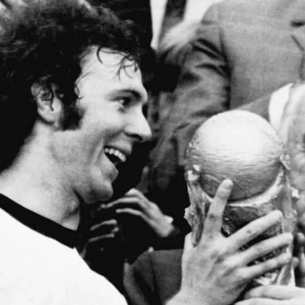 Franz Beckenbauer murió a los 78 años. Ganó dos Mundiales, uno como jugador y otro como técnico.