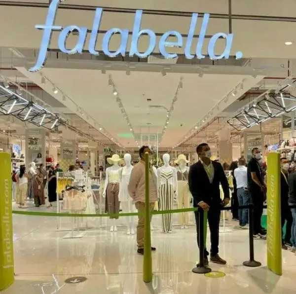 Falabella hizo anuncios para 2024: devolverá 45.000 pesos a los que obtengan su tarjeta de crédito. El dinero lo entregarán en la primera compra. 